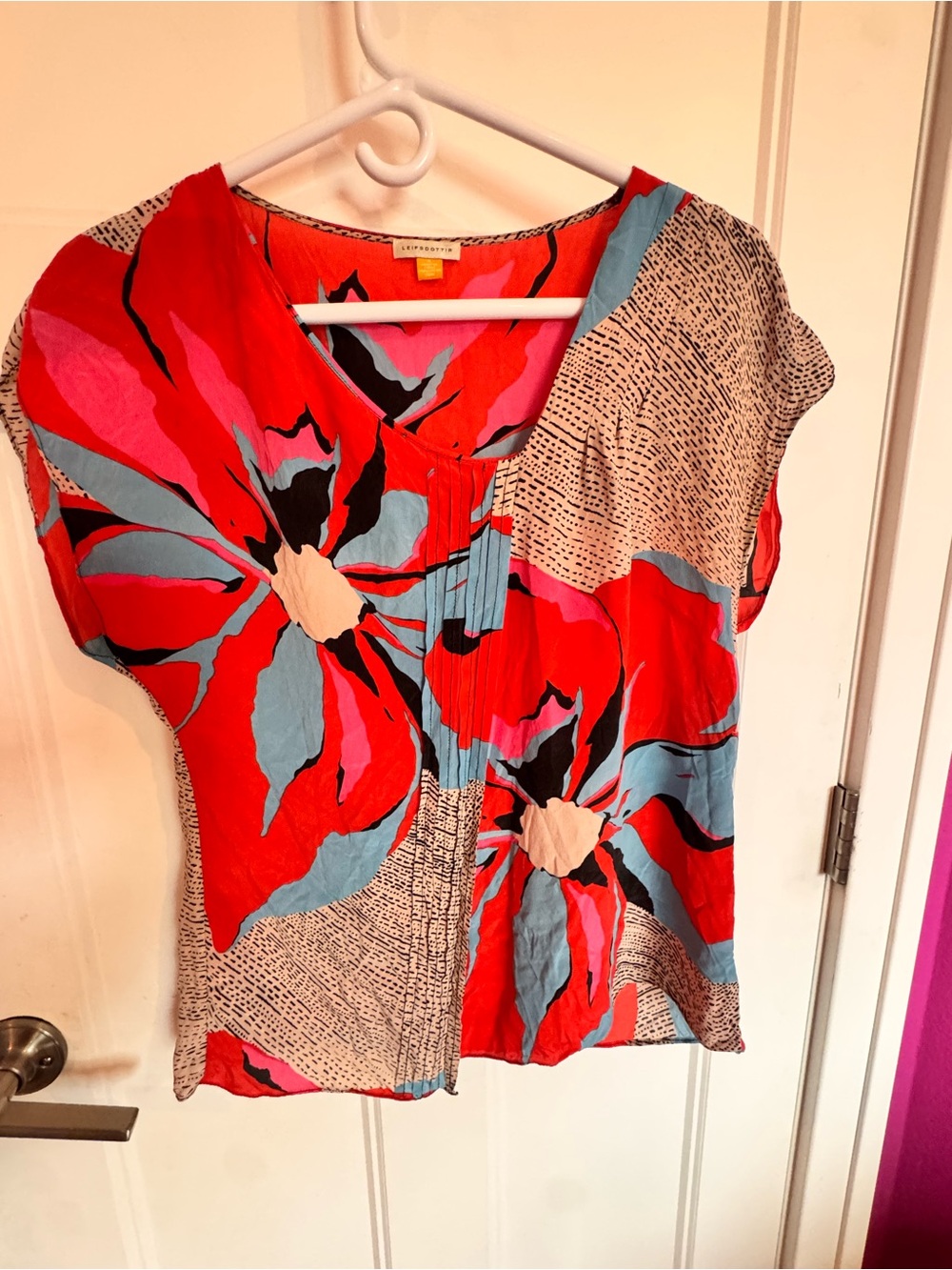 Leifdottir Bright Floral Short-Sleeve Top - Red & Blue